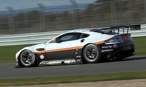 Aston Martin To Use Solar Panels on its Racecars