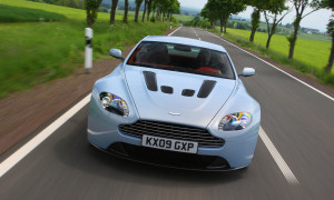 Aston Martin V12 Vantage Added to Performance Driving Course USA