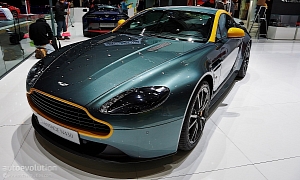 Aston Martin V8 Vantage N430: Racing Flavor in Geneva <span>· Live Photos</span>