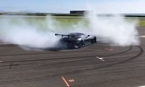 Aston Martin Vulcan Does Donuts, Sounds Like a Riot
