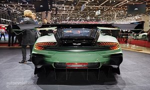 Aston Martin Vulcan Is Capable of Melting Everything in Geneva