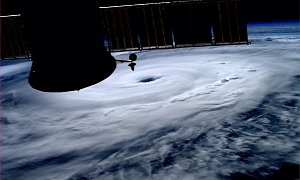 Astronaut Reid Wiseman Shows Amazing Footage of Earth’s Storms