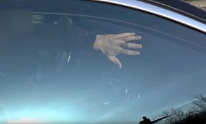 Attempting to Spy the Interior of the 2018 Mercedes-Benz S-Class Facelift