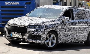 Audi Q7 Prototype Shows Its Headlights and Trapezoidal Exhausts in Latest Spy Photos