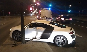 Audi R8 V10 Side Impact Pole Crash Test in Warsaw