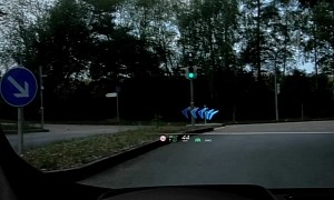 Augmented Reality HUD Warps 2021 Mercedes-Benz S-Class Into the Future