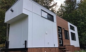 Aurora Tiny Home Boasts a Well-Laid-Out Floor Plan, Is Perfect for Permanent Scaling Back