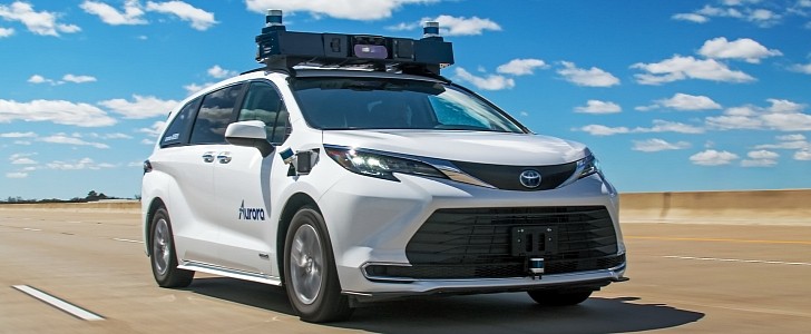 Aurora's self-driving Toyota Sienna