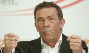 Austrian Rightist Leader Joerg Haider Dies in Car Crash