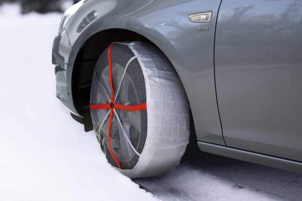 Automatic snow chains: Cars have instant tire grip and traction