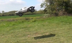 Awesome RC Truck Makes Huge Jumps