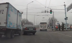 Bad Russian Truck Driver Crushes a Mercedes
