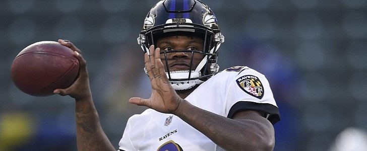 Star athlete Lamar Jackson apologizes for speeding while filming himself in his Mercedes