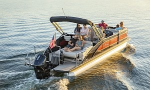 Barletta Lusso UE Pontoon Boat Sets High Standards With Price Well Over $100K