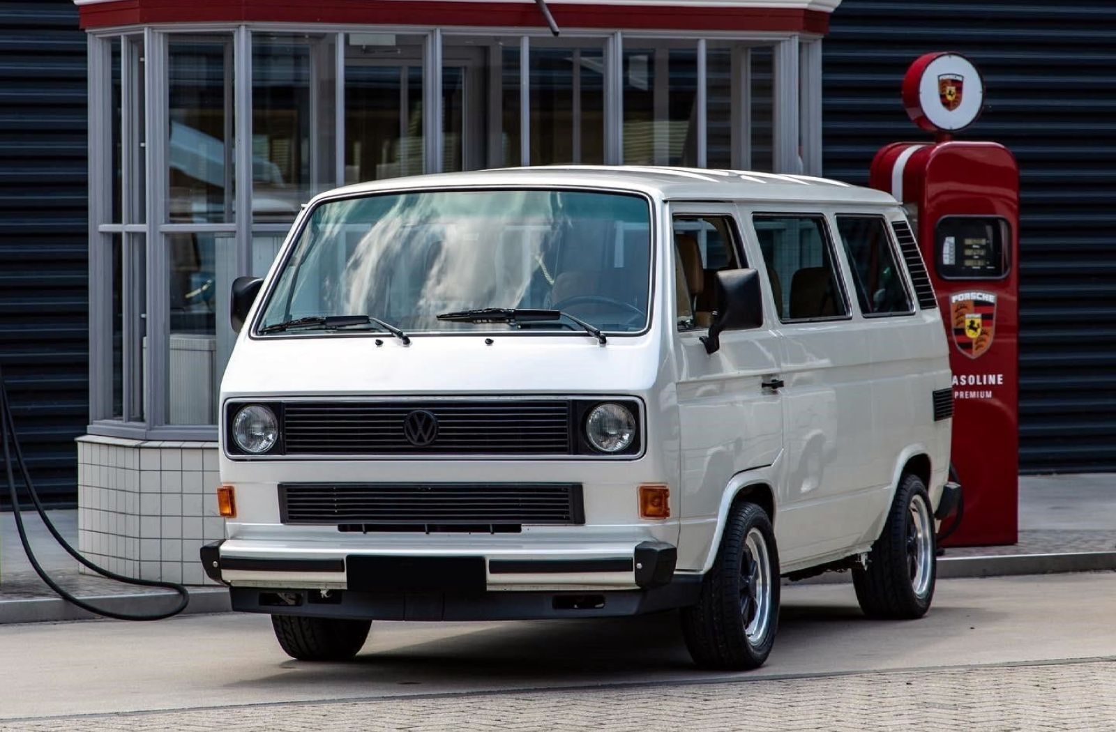 Based on VW's T3 Transporter, the B32 Was Actually an Outrageous Sleeper  Built by Porsche - autoevolution