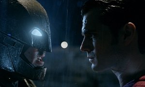 Batman v Superman Trailer Shows Villain Spoilers, Wayne Driving Aston and Batwing