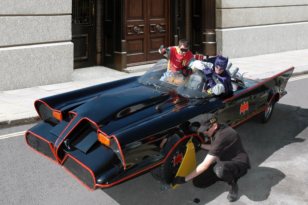 Batmobile Historics Recreation Up for Grabs - autoevolution