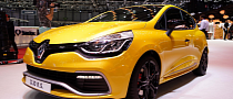 Battle of the 200 HP Hot Hatchlings: Clio RS vs 208 GTI <span>· Live Photos</span>