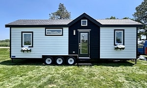 Beautiful Finishes and Luxury Amenities Make This 32-Foot Tiny Home a Glamorous Abode