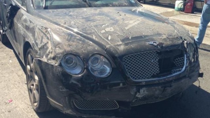 Bentley Continental GTC: Violent Crash at Car Wash