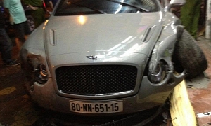 Bentley Continental Supersports Crash in Vietnam