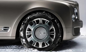 Bentley Winter Accessories Introduced