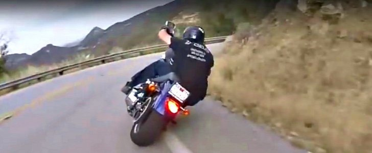 Dragging knee on a Harley-Davidson 