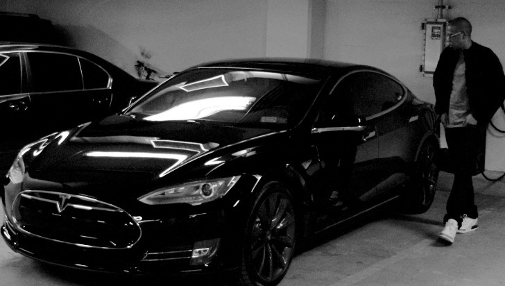 Beyonce Shares Jay Z's New Tesla Model S