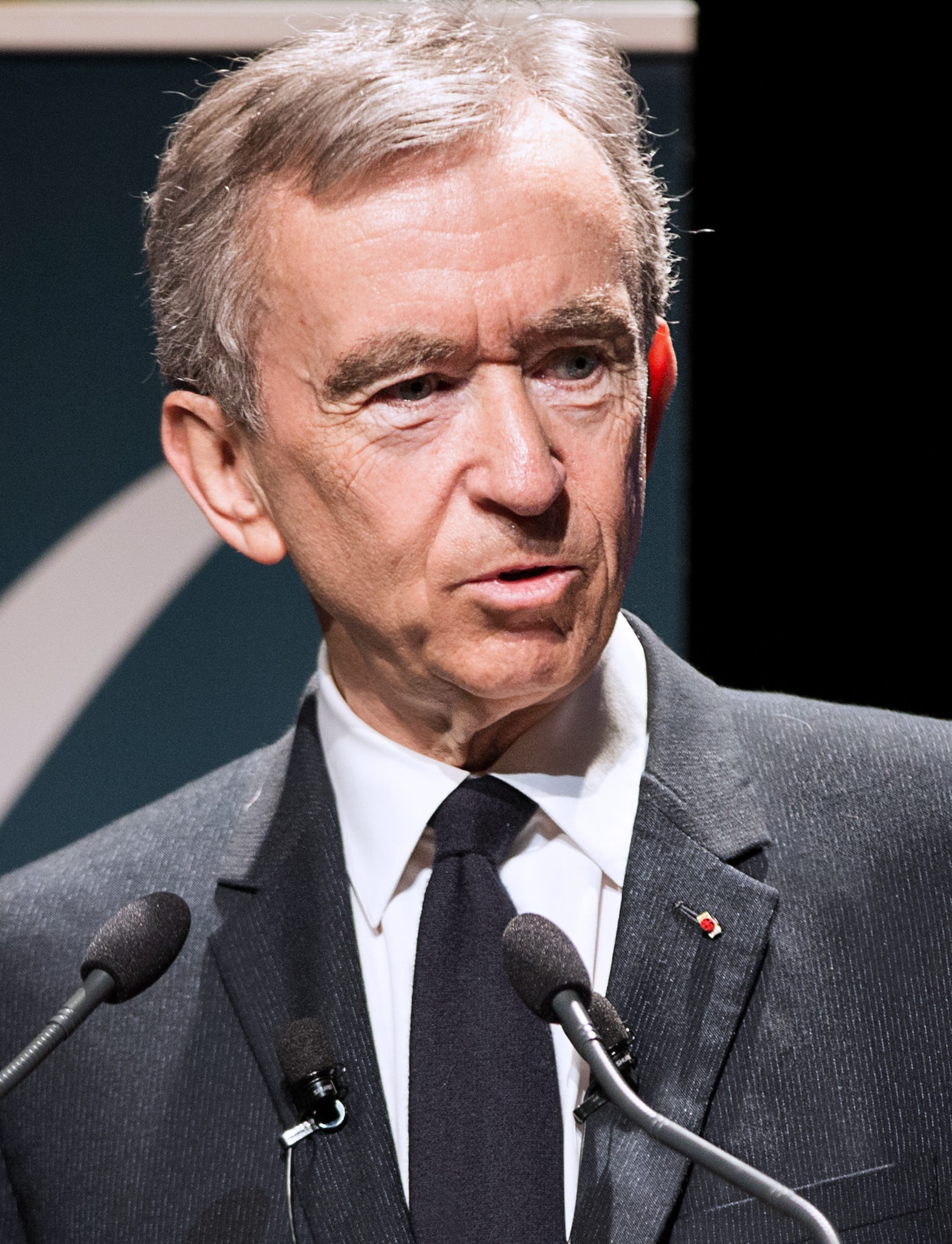Louis Vuitton boss Bernard Arnault denies setting up a firm in Belgium to  invest in crypto
