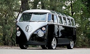 Bitchin’ Rides 1962 Volkswagen Samba Is the Ultimate Party Bus
