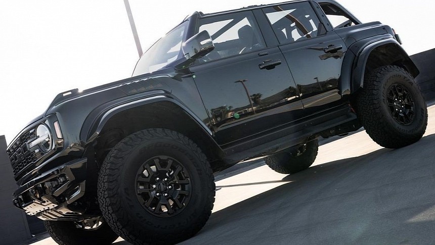 Ford Bronco Raptor all black gloss by RDB LA