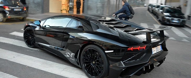 Black On Black Lamborghini Aventador SV Is a Fashion Icon in Milan -  autoevolution