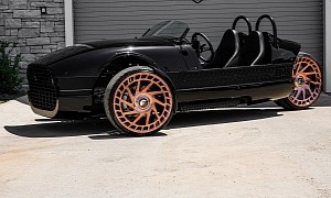 Black Vanderhall on Rose Gold Forgiatos Is Unusual, Even for a Hand-Made Autocycle
