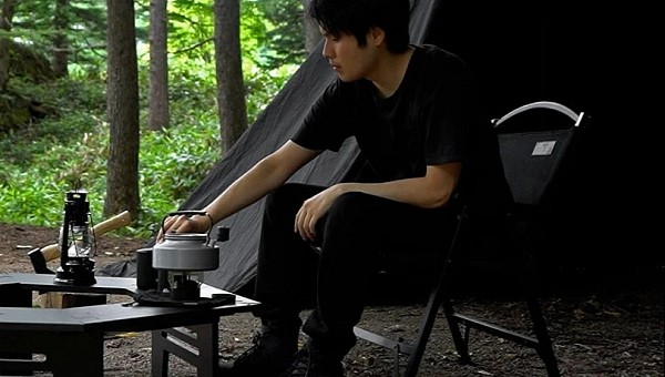 blackishgear's all-black camping equipment makes your campsite as