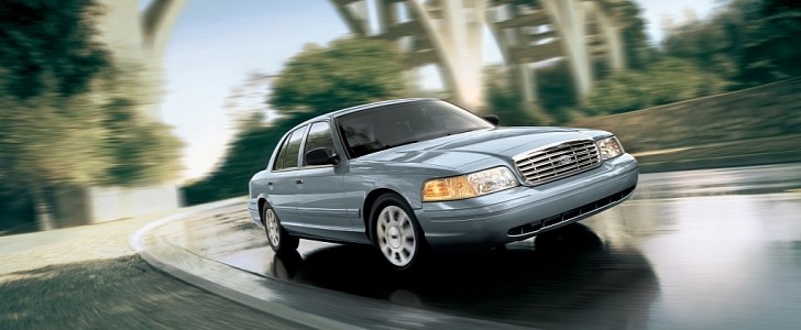 A Ford Crown Victoria set a new record for the fastest drive in reverse in 2004