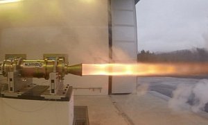 Bloodhound SSC Hybrid Rocket Motor Gets Tested, Set to Beat Land Speed Record