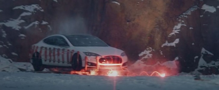 2013 Tesla Model S is rigged with dynamite, blown up in protest against costly battery replacement