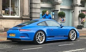 Blue Porsche 911 R Stands Out in Scotland, Has "NO PDK" Plates