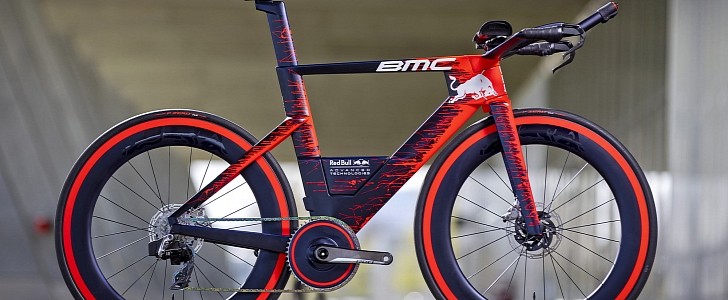 BMC and Red Bull F1 Team Speedmachine Is the "World's Fastest Race Bike"