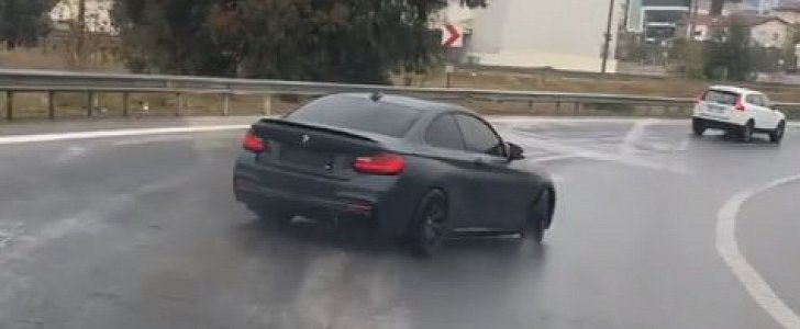 BMW 2 Series Does Savage Highway Drifting