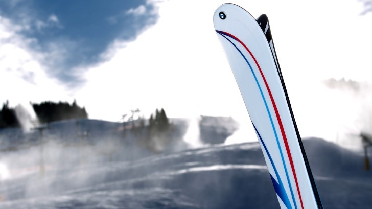 BMW M K2 skis