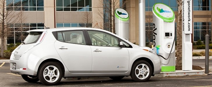 Nissan Leaf charging from evgo network
