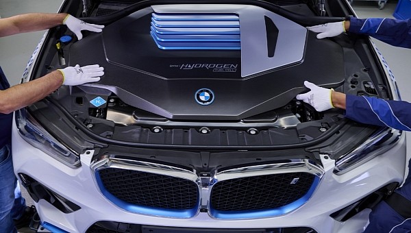 BMW iX5 Hydrogen model
