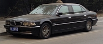 BMW E38 L7 Stretch Limo Spotted in China