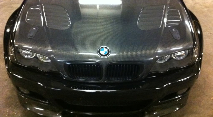 BMW E46 M3 with CF Hood and Hood Pins