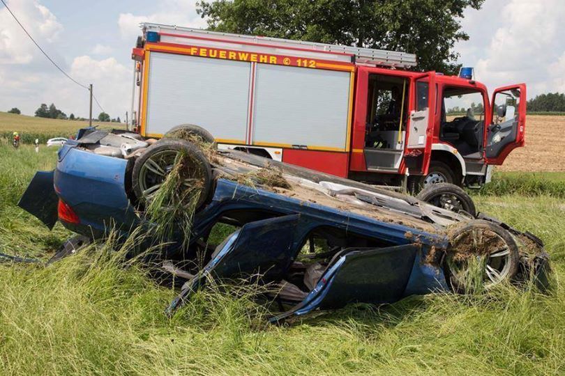 BMW F10 M5 Crashes in Germany, Takes Grass with It - autoevolution