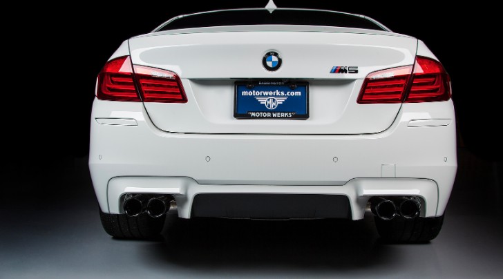 BMW F10 M5 with Painter Rear Reflectors