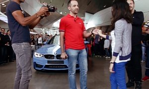 BMW Fan Proposes to His Girlfriend in the BMW Welt Museum