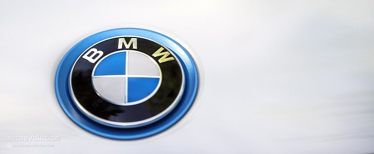 BMW i8 badge