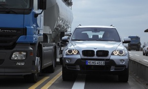BMW Introduces the Narrow Passage Assistant